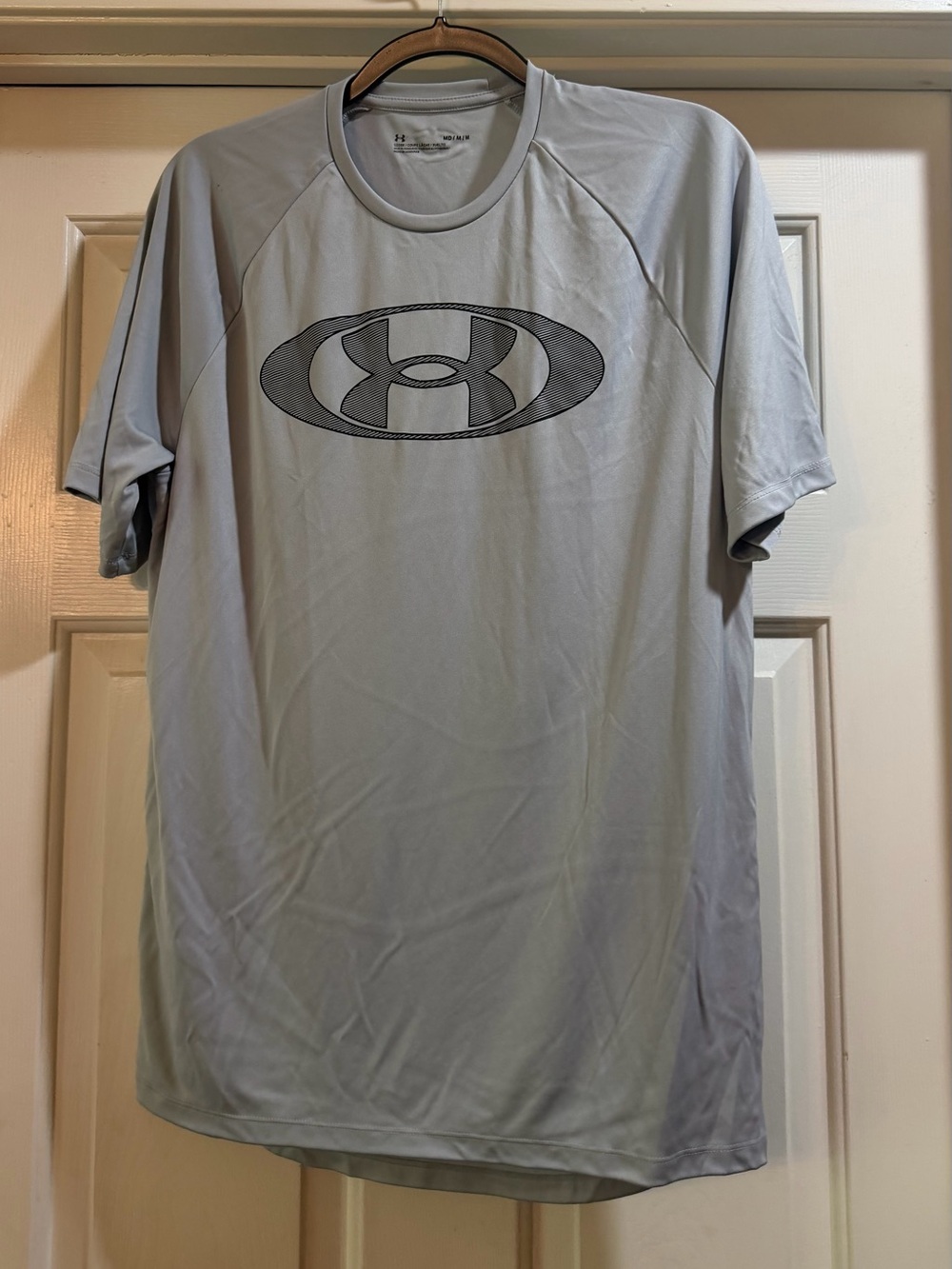 Under Armour Gray Short Sleeve Performance Tee with Logo Pit2Pit 22”